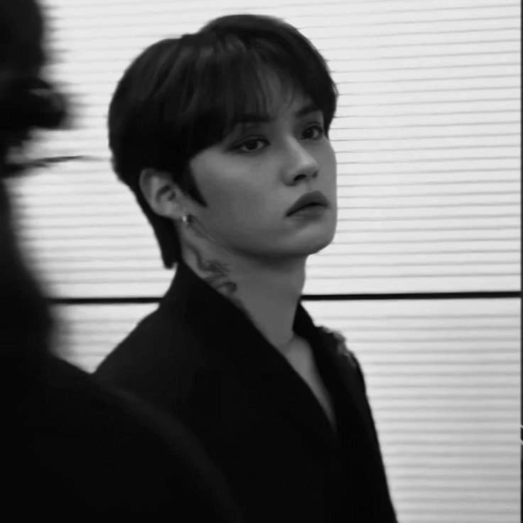Lee Know thumbnail