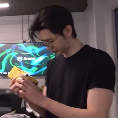 Sunghoon thumbnail