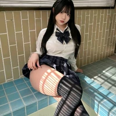 Chloe thumbnail