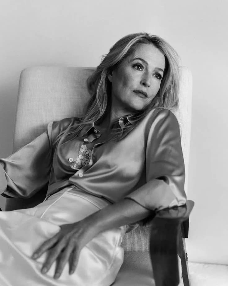 Gillian Anderson thumbnail