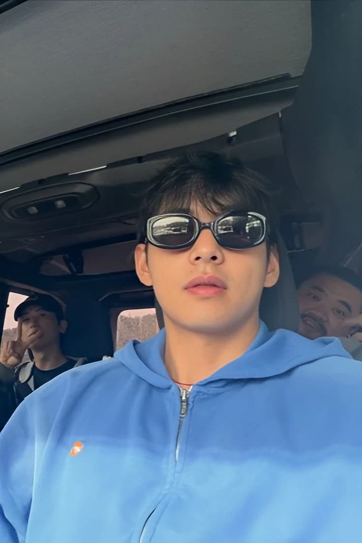 Taehyung  thumbnail