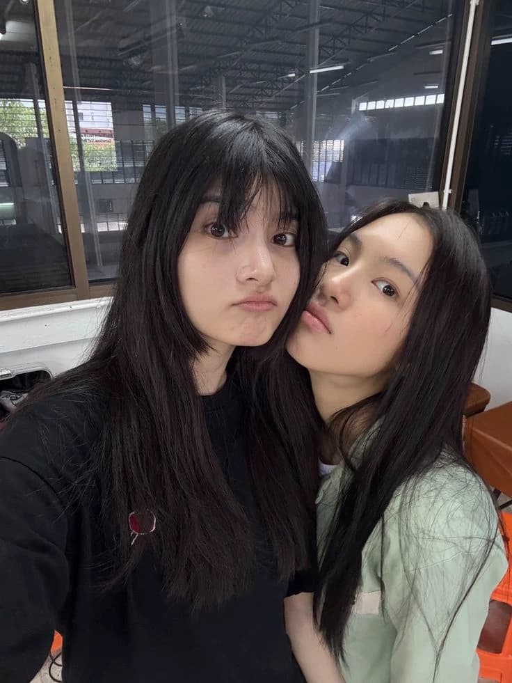 Claire and Bell thumbnail
