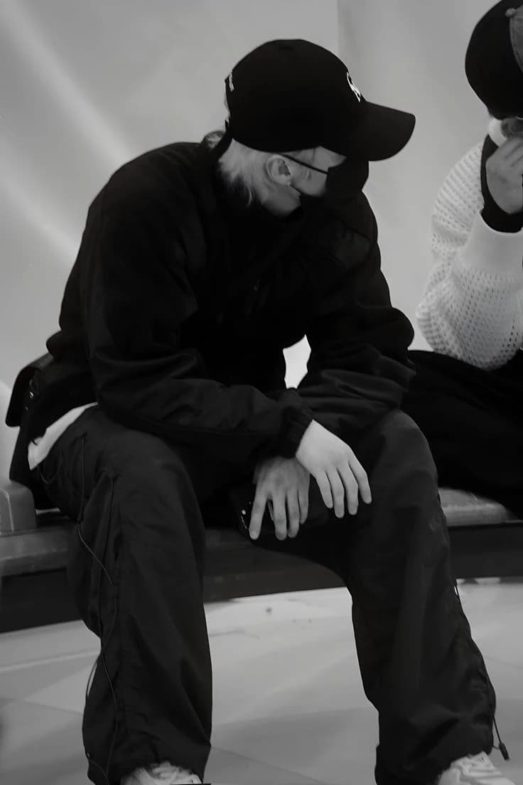 Lee know thumbnail
