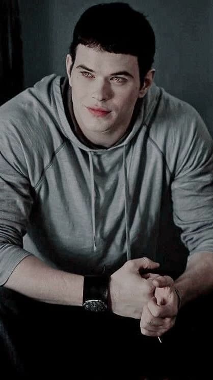 Emmett Cullen thumbnail