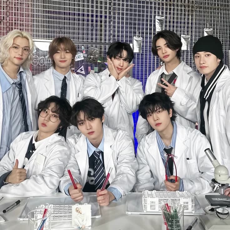 Straykids | Félix thumbnail