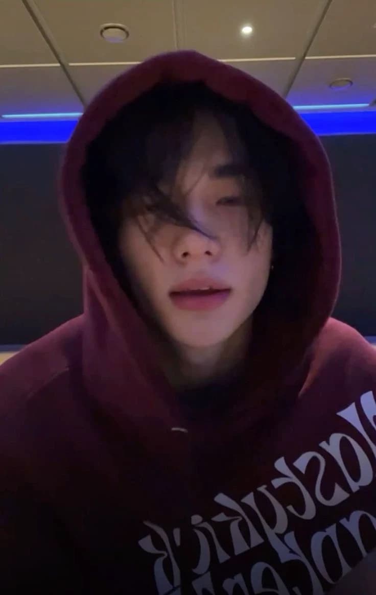 Hwang Hyunjin thumbnail
