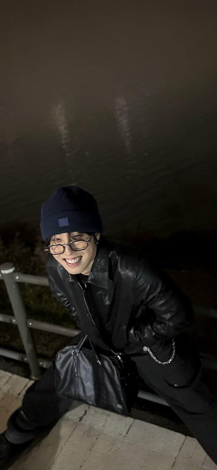Han Jisung (Babysitter) thumbnail