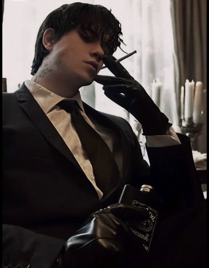 Bruno Alighieri 🖤 thumbnail