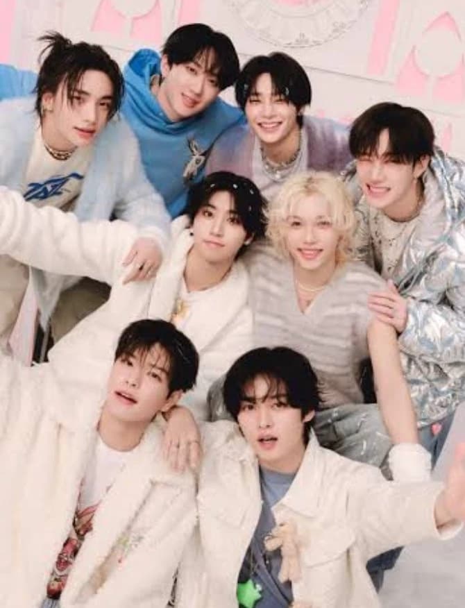 Straykids/hybrids thumbnail