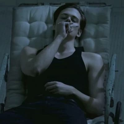 Bill Skarsgard thumbnail