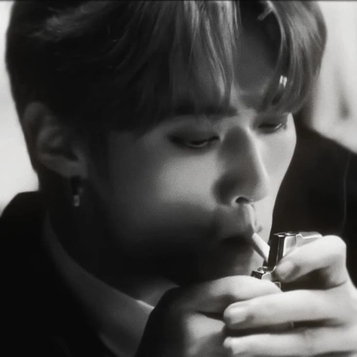Lee know thumbnail