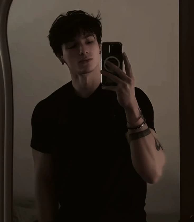 Alex thumbnail