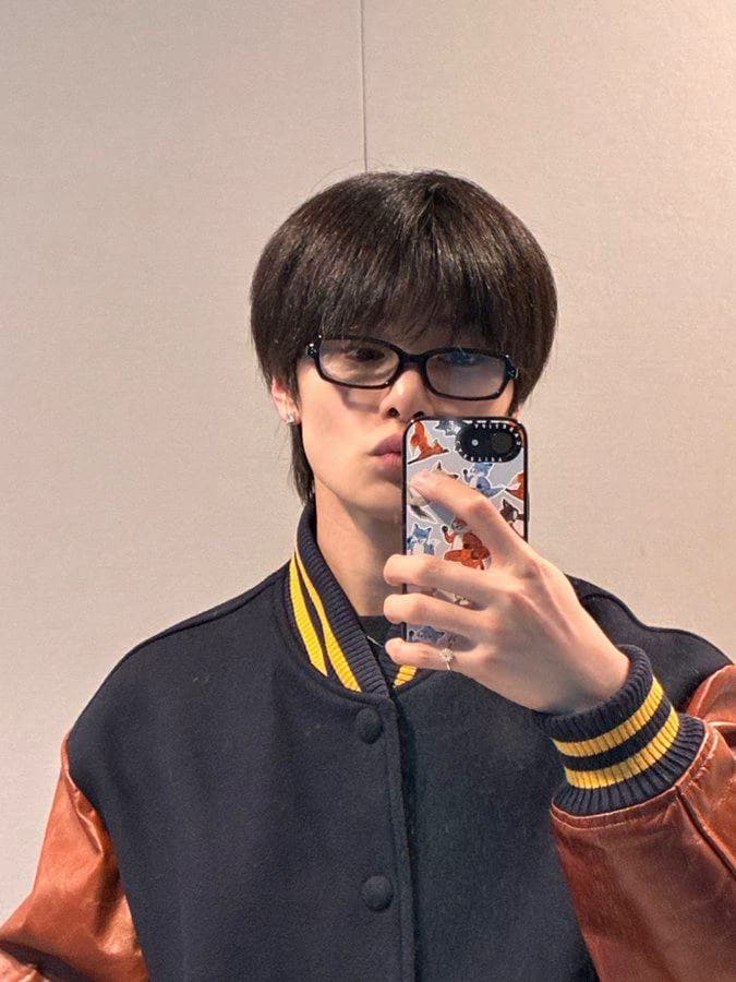 Jeongin thumbnail