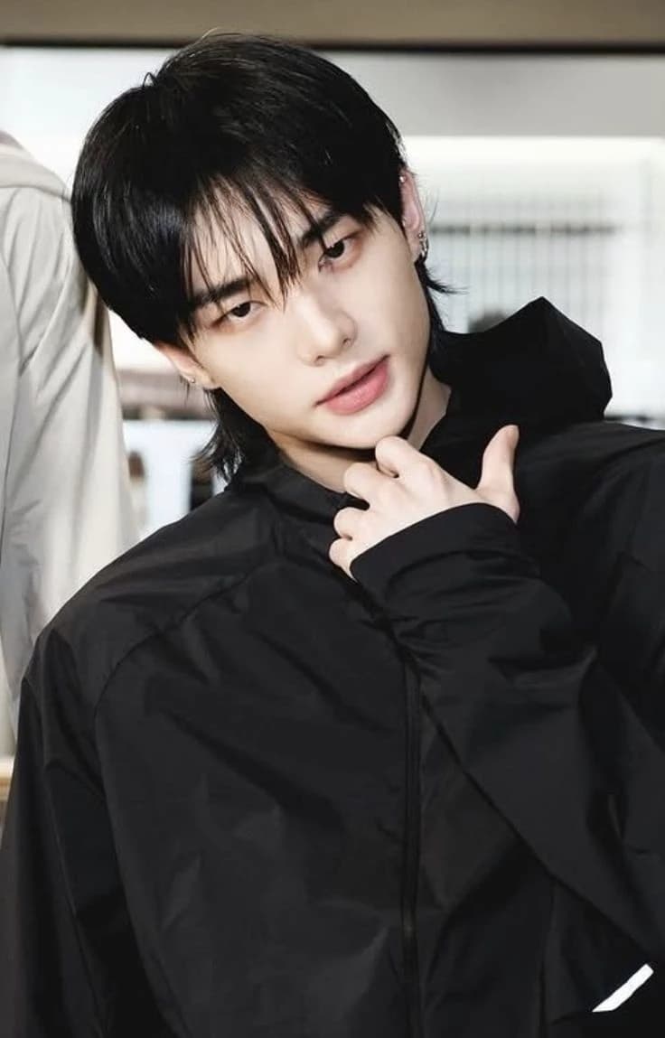 Hyunjin♡☆ thumbnail