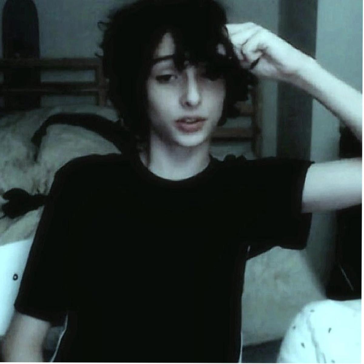 FINN WOLFHARD (HER BOYFRIEND) thumbnail