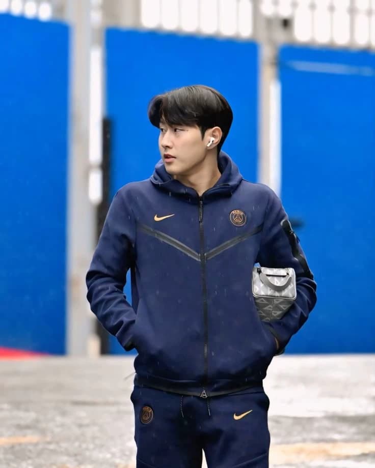 Lee Kang-in thumbnail