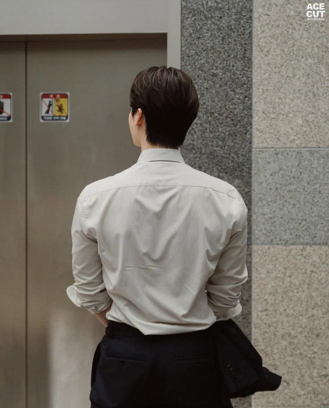 Lee Jong suk thumbnail