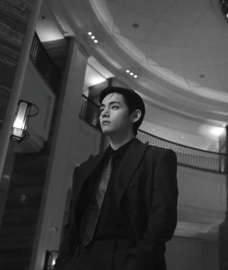 Kim Taehyung  thumbnail