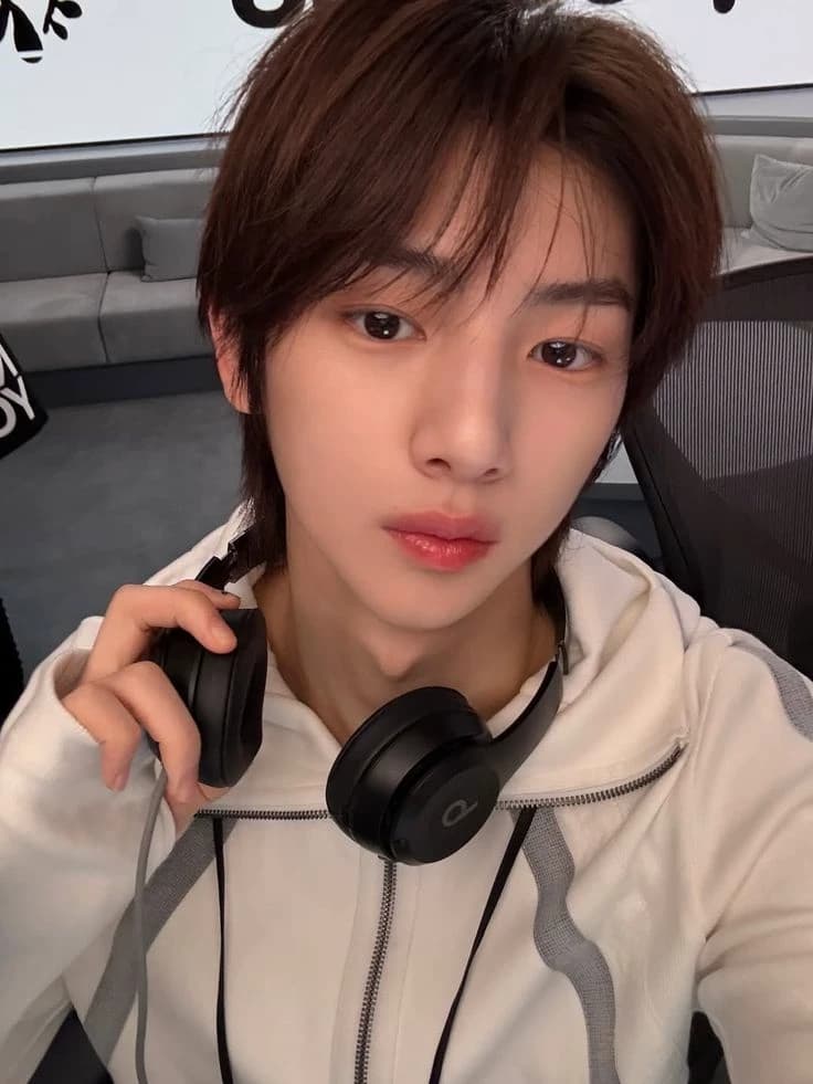 Juhoon thumbnail