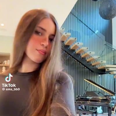 Andrea thumbnail