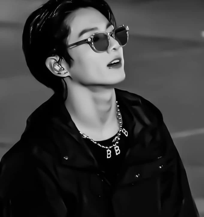 Jeon Jungkook thumbnail