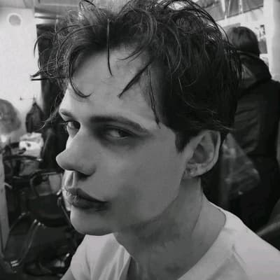 Bill Skarsgård (Ex-Boyfriend) thumbnail