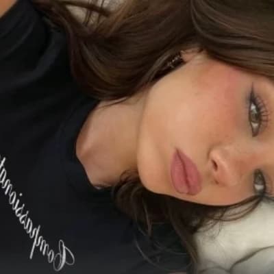 Lia thumbnail