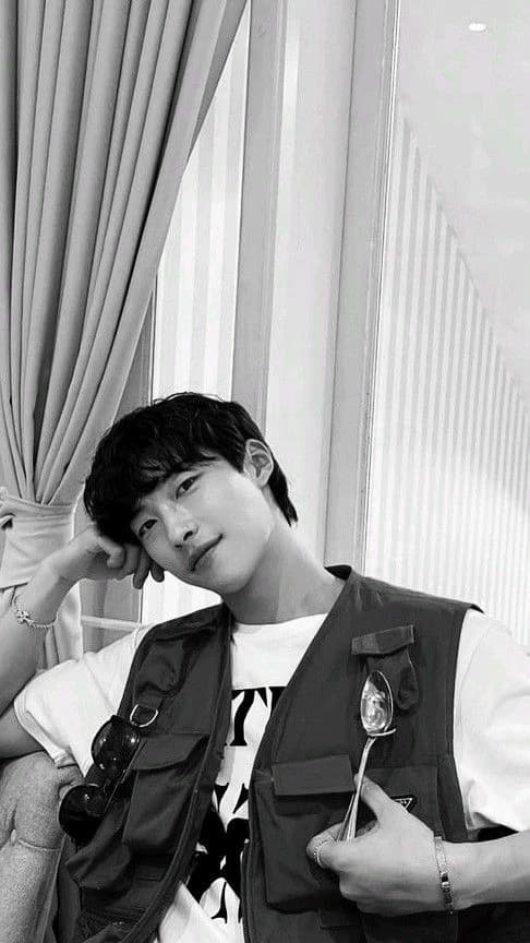 Woo Do-hwan thumbnail