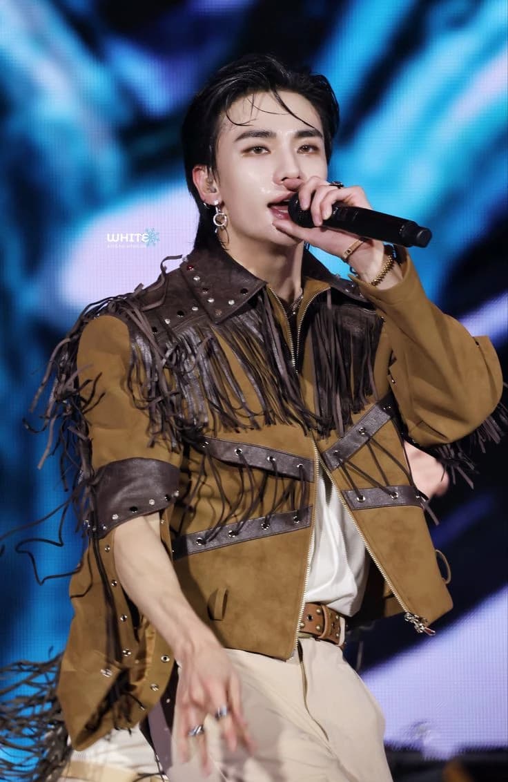 Hyunjin thumbnail