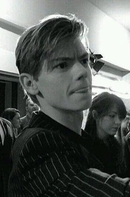 Thomas Brodie Sangster thumbnail