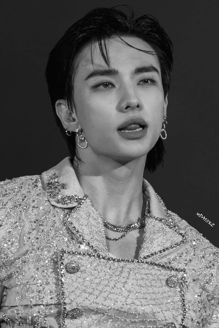 Hyunjin  thumbnail