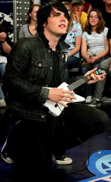 Gerard way thumbnail