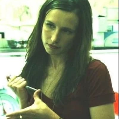 Amanda Young thumbnail