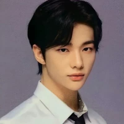 Hwang Hyunjin thumbnail