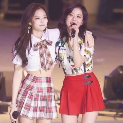 BLACKPINK (Jisoo, Jennie, Rosé, Lisa) thumbnail