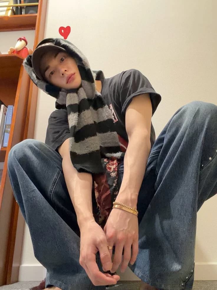 Hyunjin thumbnail