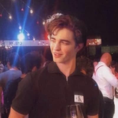 Robert Pattinson  thumbnail
