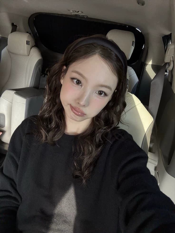 Nayeon thumbnail