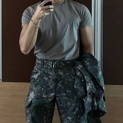 Former military 🪖🎖️ thumbnail