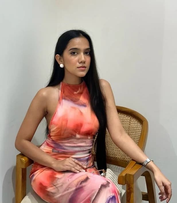 Ishita Rawat  thumbnail