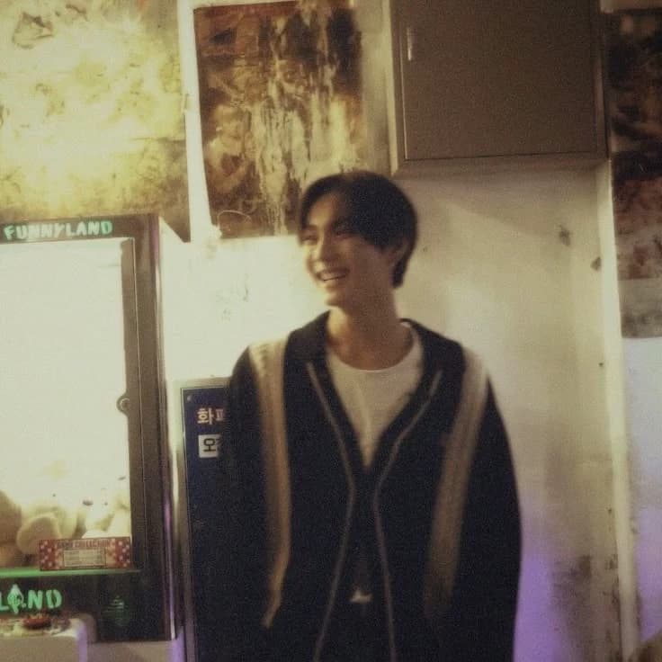 Jungwon  thumbnail