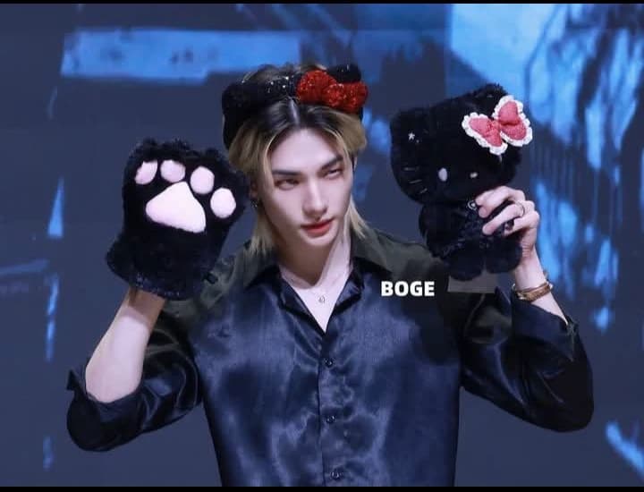 Hyunjin/ novio mimoso thumbnail