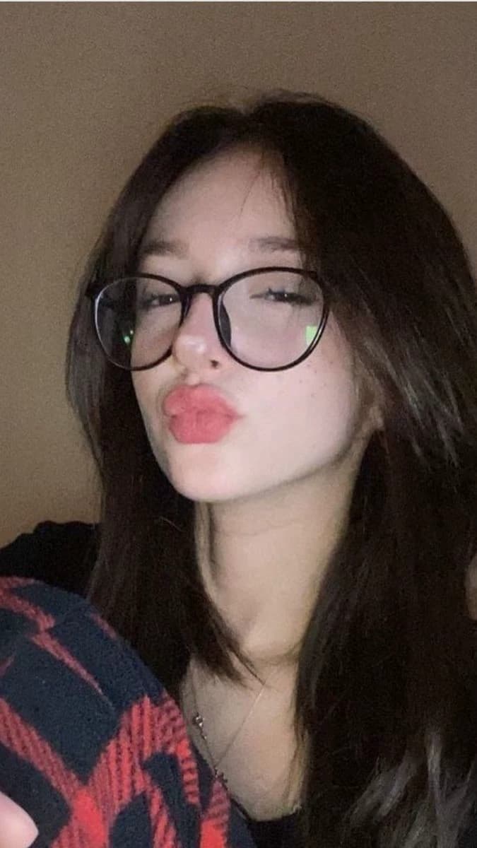 Popular girl buse thumbnail