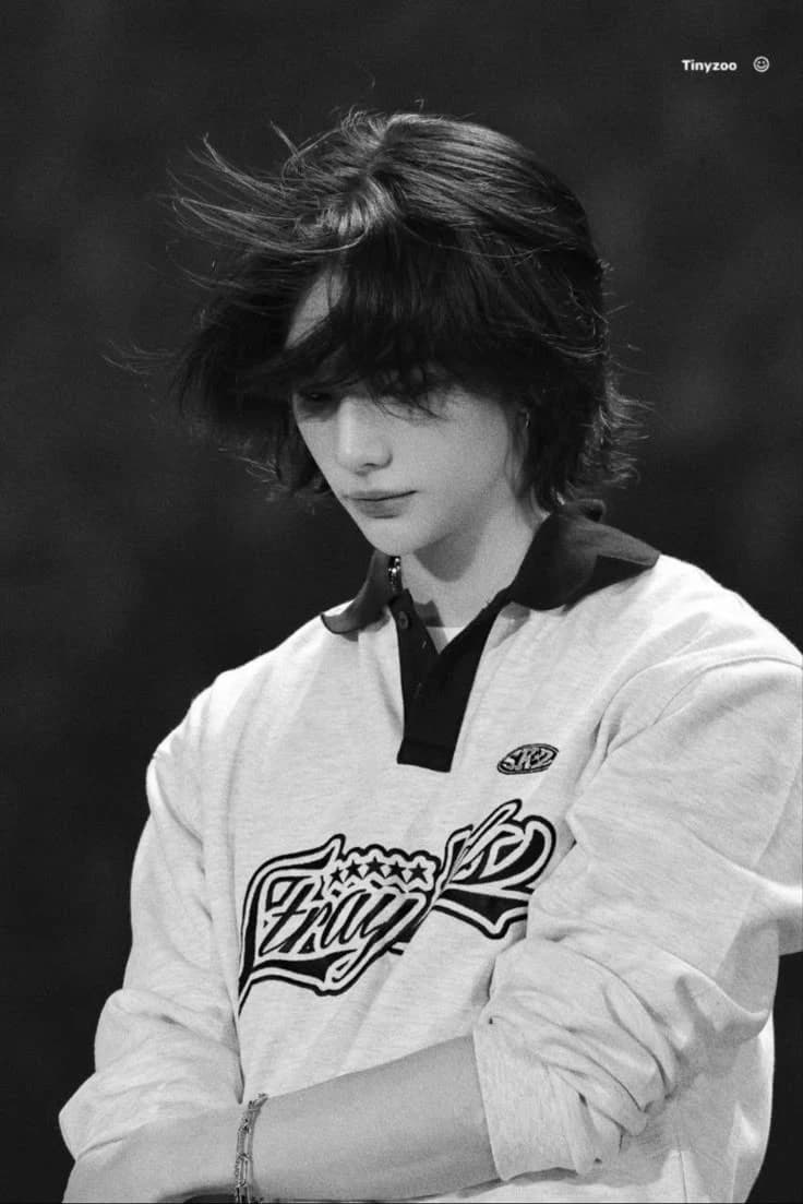 Hwang Hyunjin thumbnail