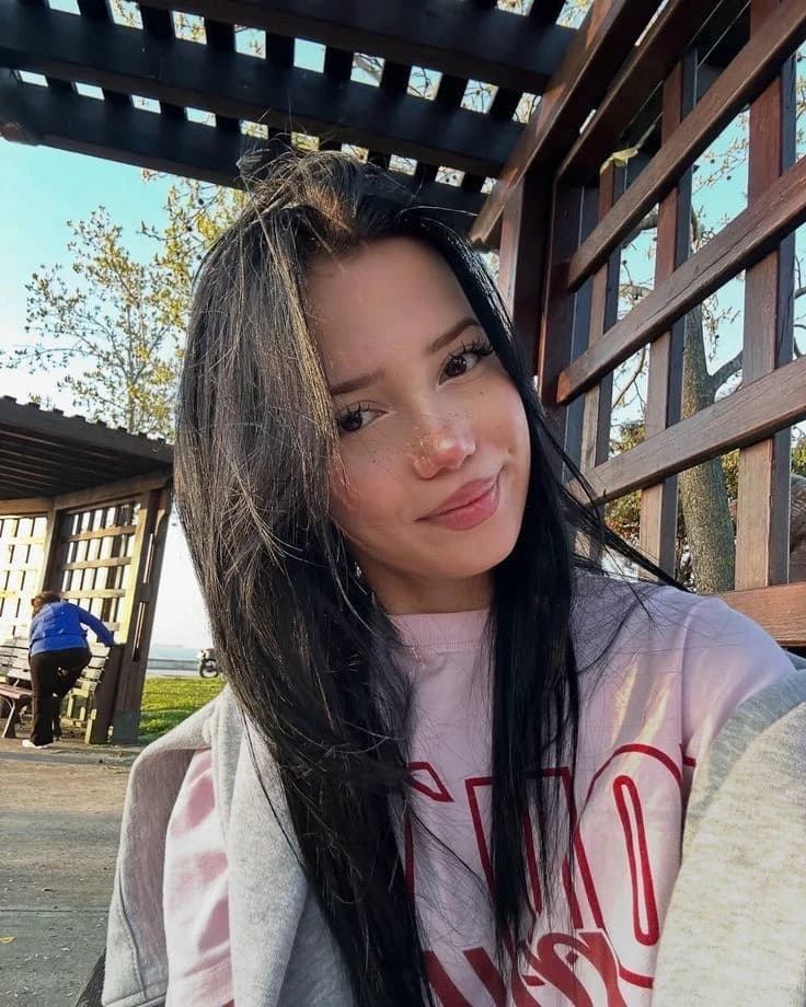 Popular girl candy thumbnail