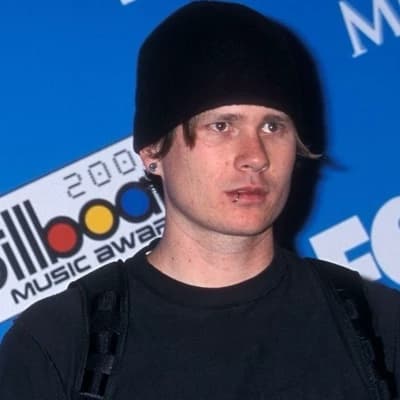 Tom Delonge thumbnail