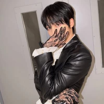 Yunho (Ateez) thumbnail