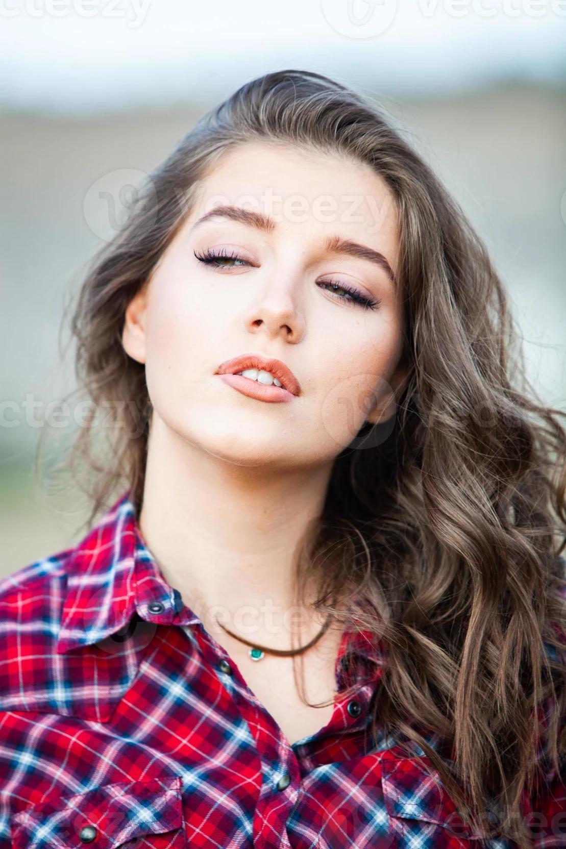Emily thumbnail