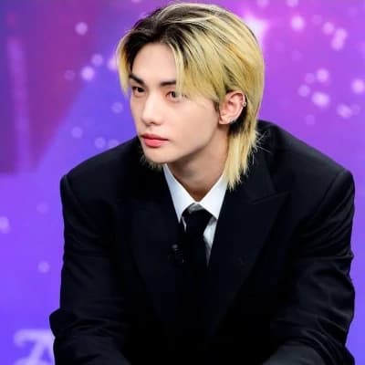 Hwang Hyunjin thumbnail