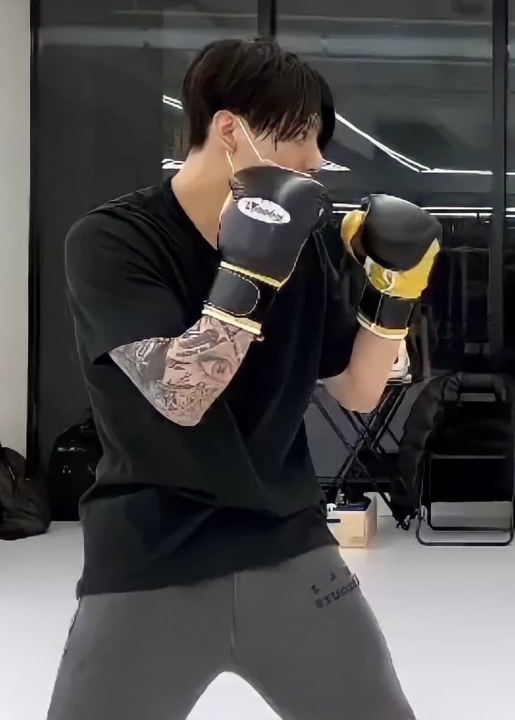 Jeon Jungkook thumbnail